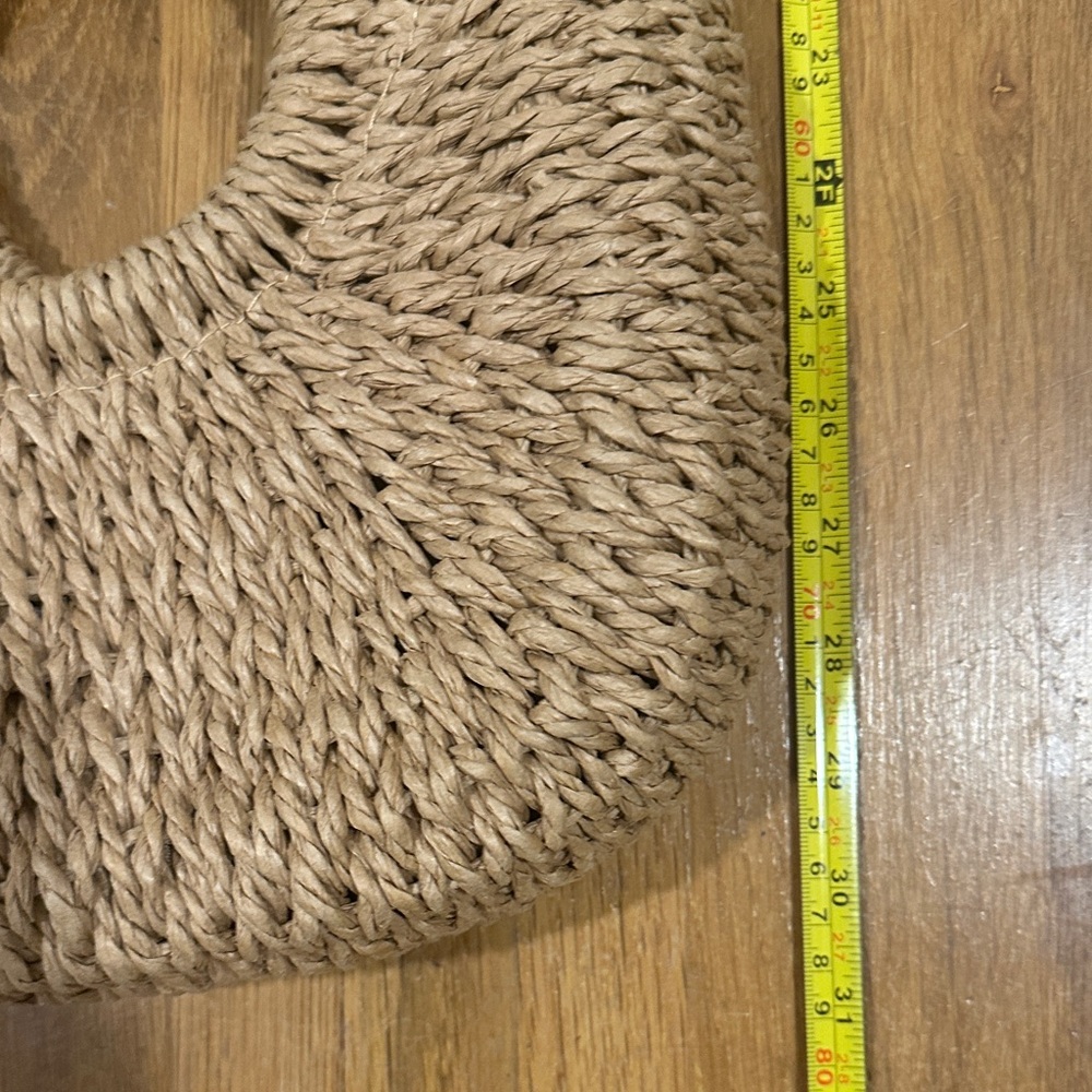 *last chance* Shein | Stylish Tan Woven Handbag - Picture 12 of 12